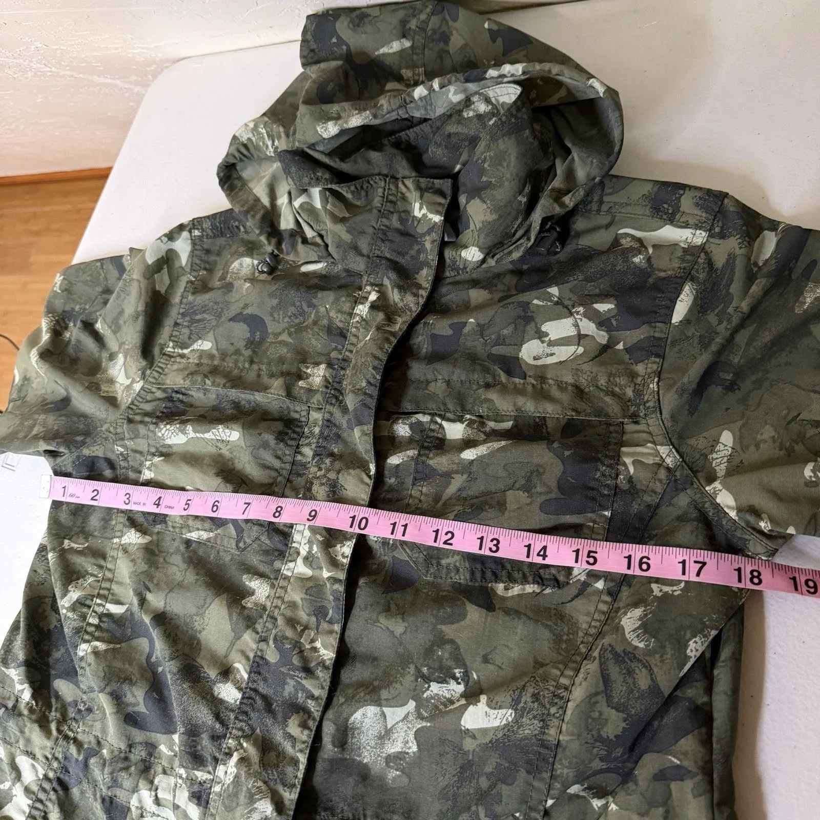 3/$30 Eddie Bauer Adventurer Parka Jacket Green Camouflage Hooded Hiking Small - Image 5