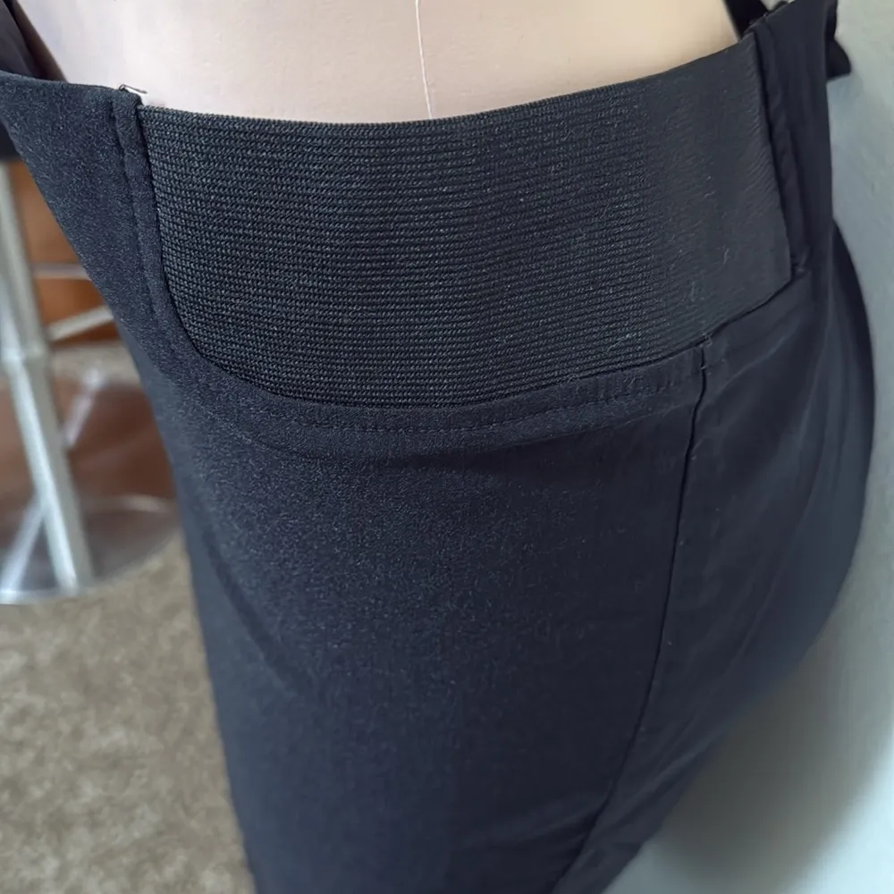 ASOS hour glass black pencil skirt woman size 10 stretch sides back slit 28”long - Image 2