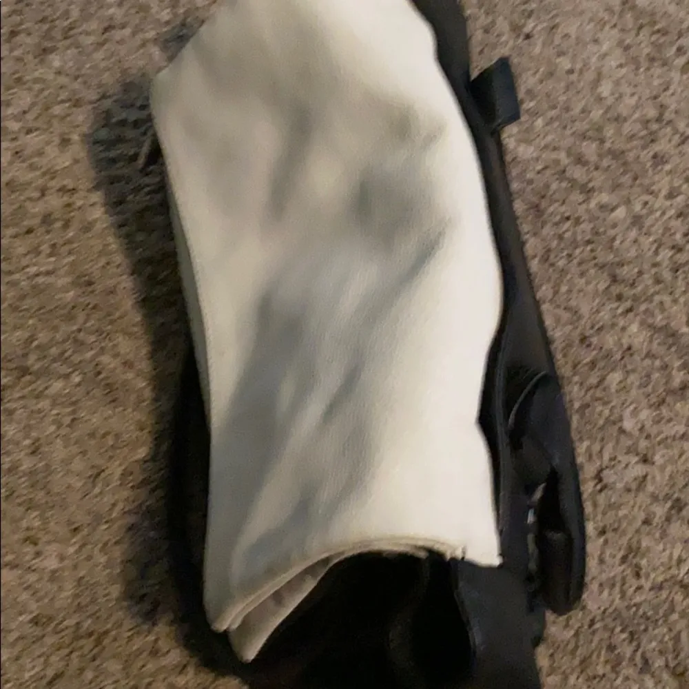 Michael Kors large Satchel!! - Image 13