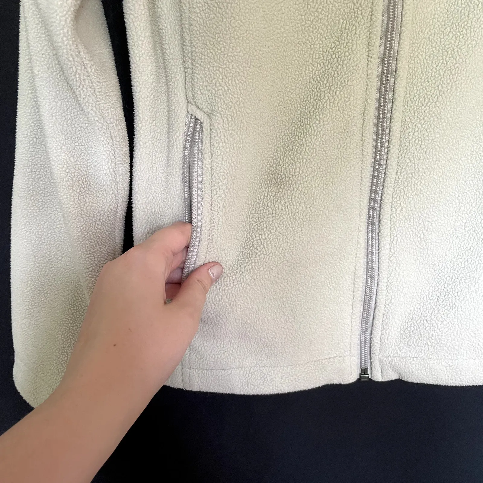 REI cream full zip fleece sweater jacket FLAWS women's size XS with pockets - Image 5