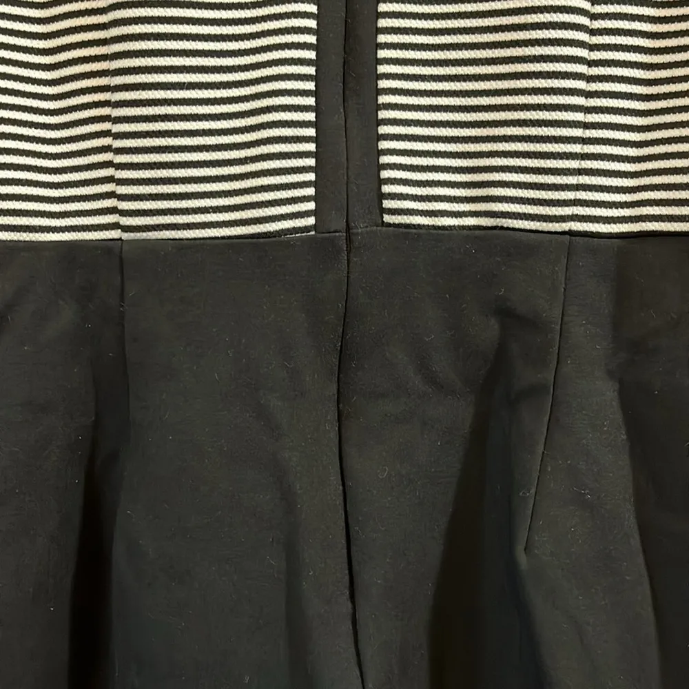 Loft Thick Knit Short Sleeve Structured Career Mini Dress - Size 12P - Image 10