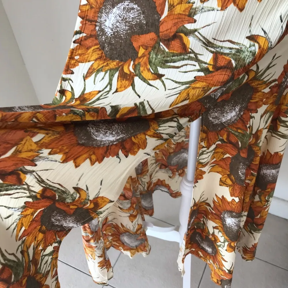 [] Sunny Floral Maxi Dress - Image 3