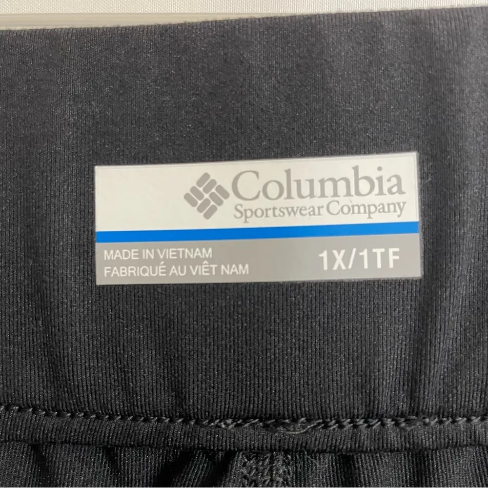 Columbia Black 1X Scrunched Sides Skort Performance Athleisure Pickleball - Image 4