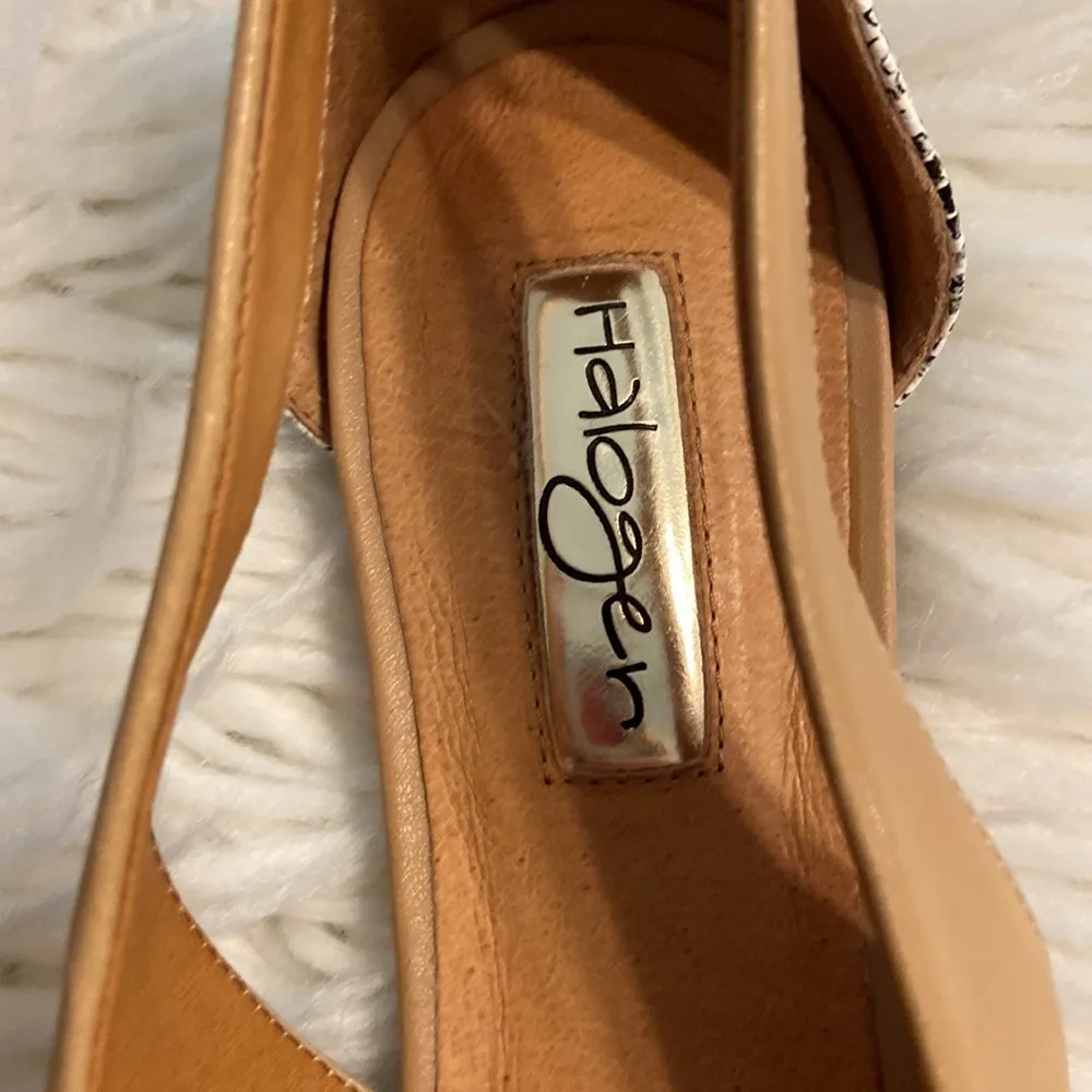 HALOGEN Flats leather upper size 8.5 excellent condition black & tan color - Image 2
