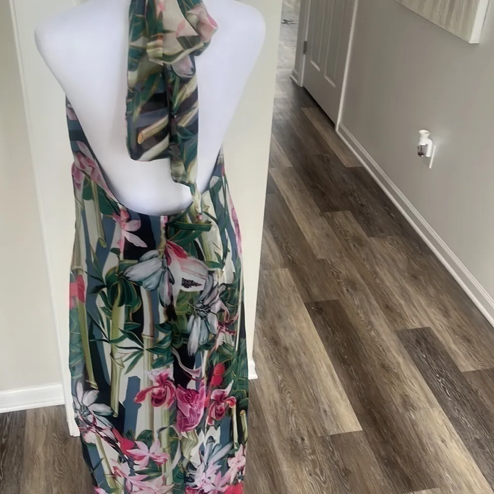 Venus halter maxi dress size 10 medium tropical floral print vacation cruise - Image 3