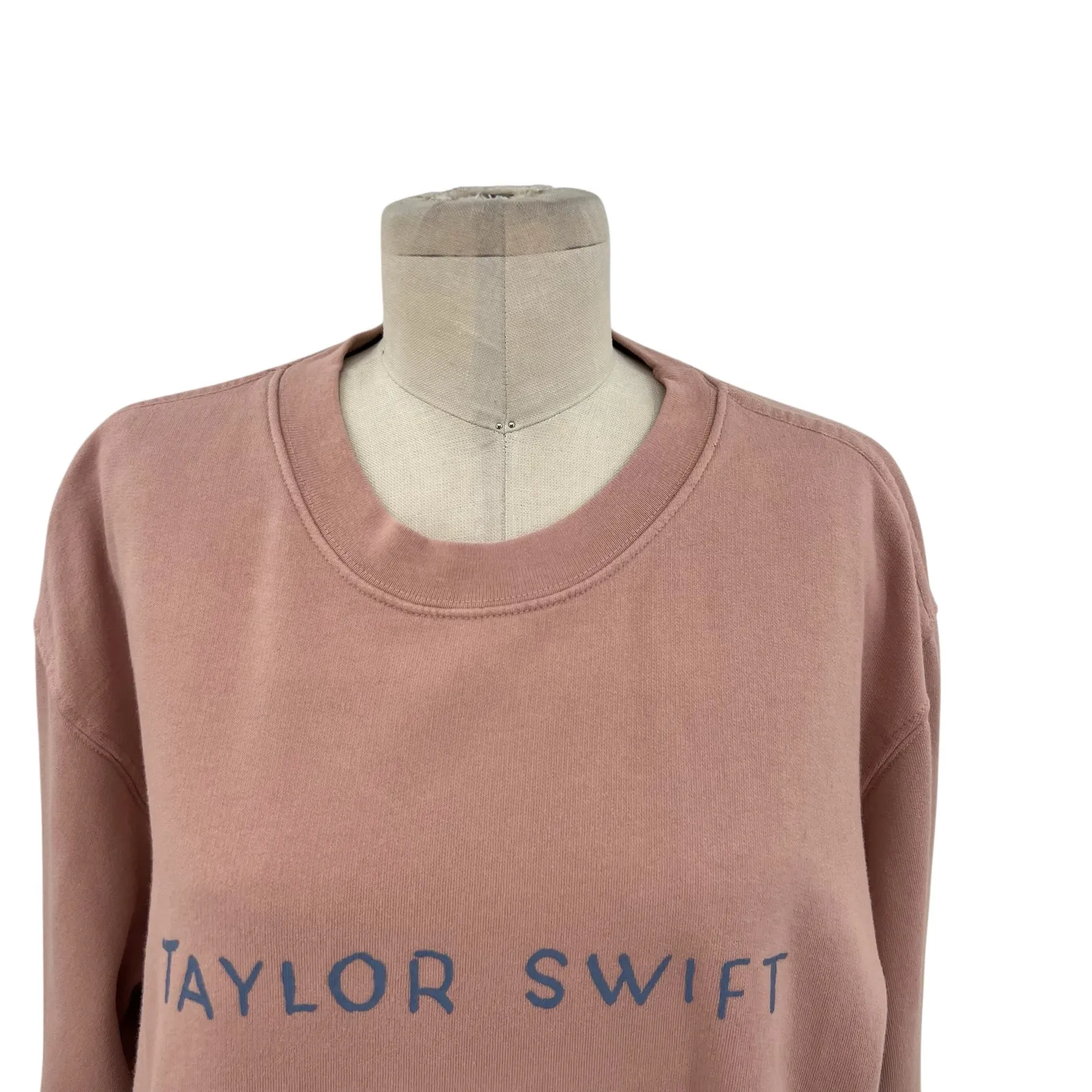 Taylor Swift Sweatshirt 1989 Taylor's Version Crewneck Pink Size Large - Image 3