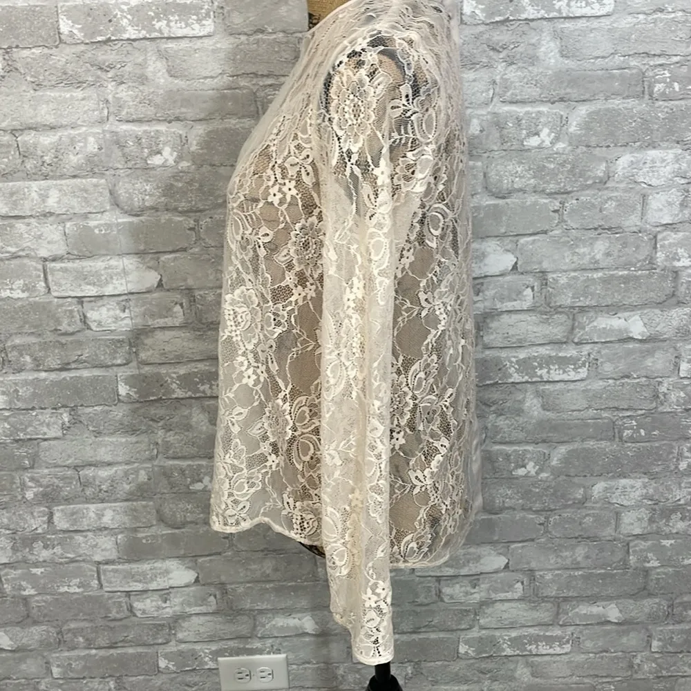 Forever 21 Cream Lace Top - Image 2