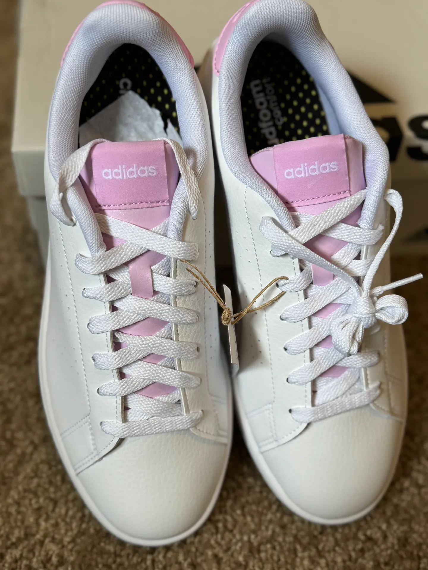 Advantage Tennis Shoe Size 9 - Image 6