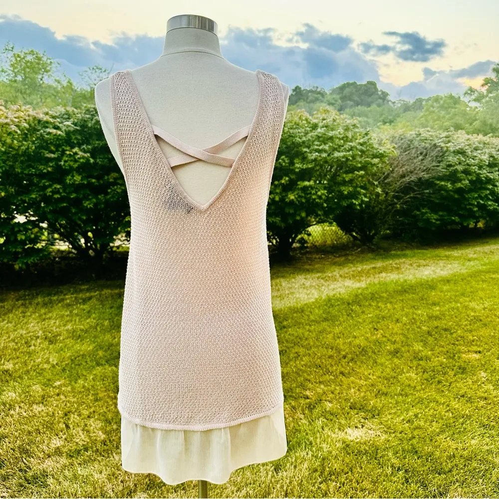 August Silk Women's Cross Back Ruffle Hem Sleeveless Top - Image 10