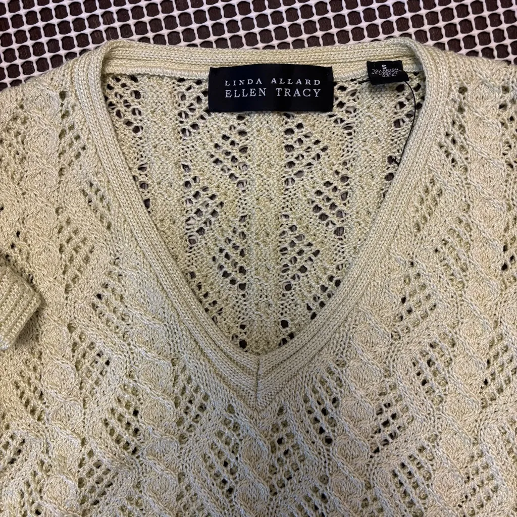 Ellen Tracy Beige Open Knit Sweater Women’s Size S V-Neck LongSleeve Lightweight - Image 4