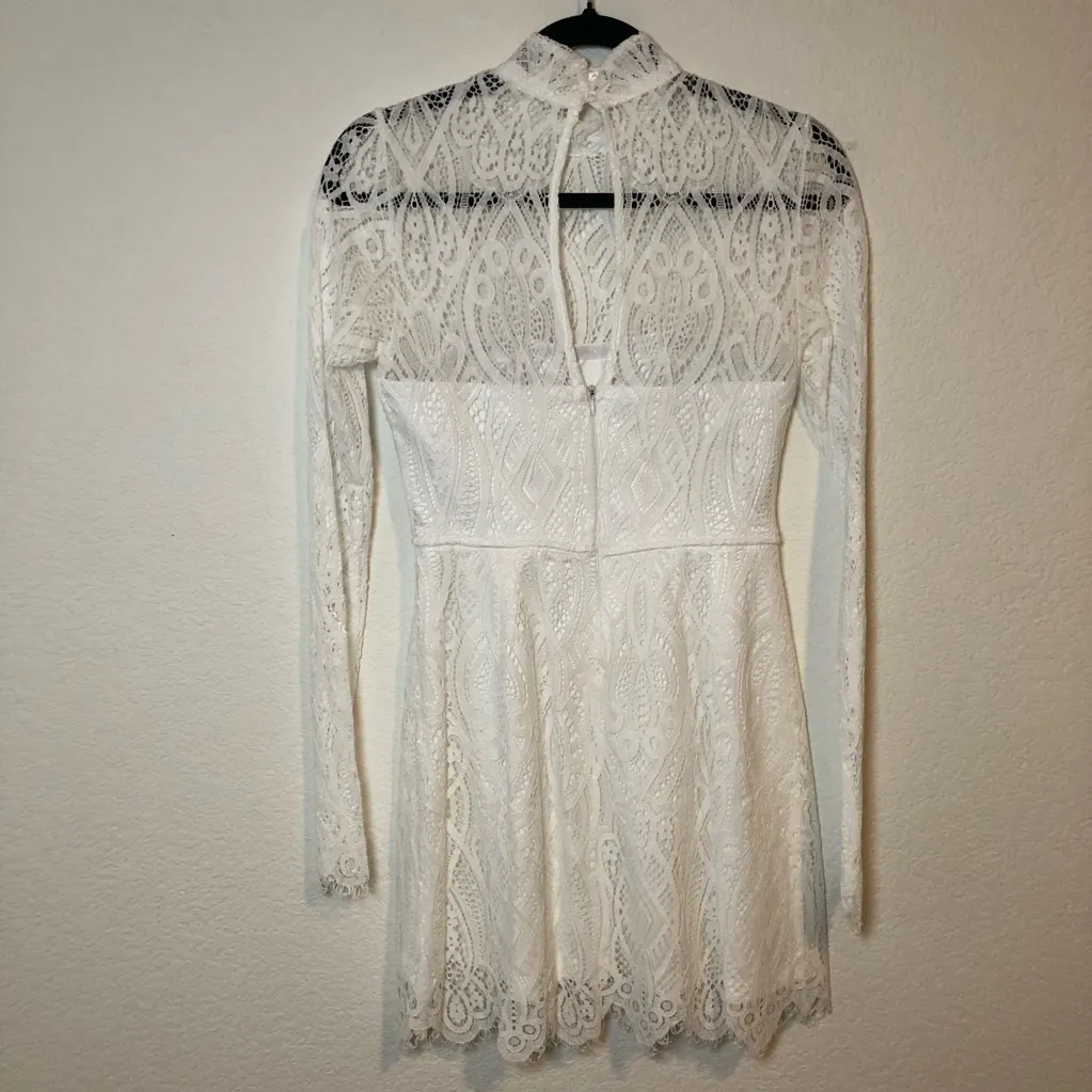 Lulus  Gorgeous Attraction White Lace Structured Long Sleeve Mini Dress Size S - Image 6