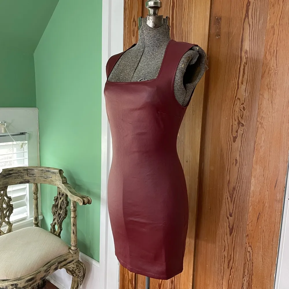Idem Ditto Faux Leather Burgandy Square Neck 90s Mini Dress - Sz S 💚🎀 - Image 4