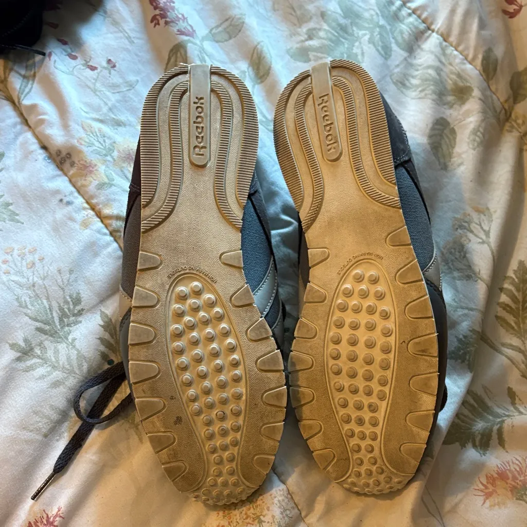 Reebok Classic Royal Ultra SL Charcoal  Gray Sneakers - Image 4