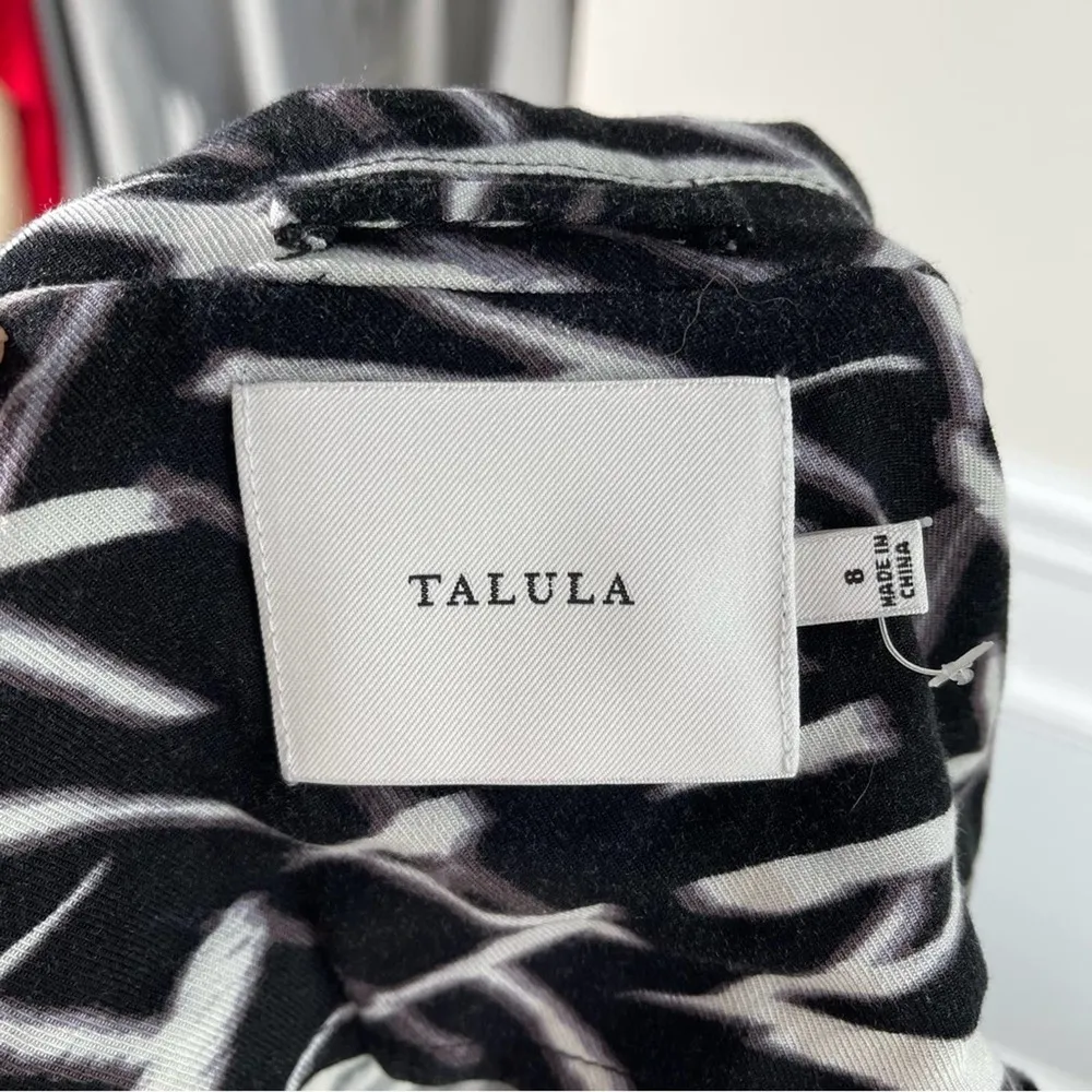 Aritzia Talula open‎ front abstract light jacket size 8 - Image 7