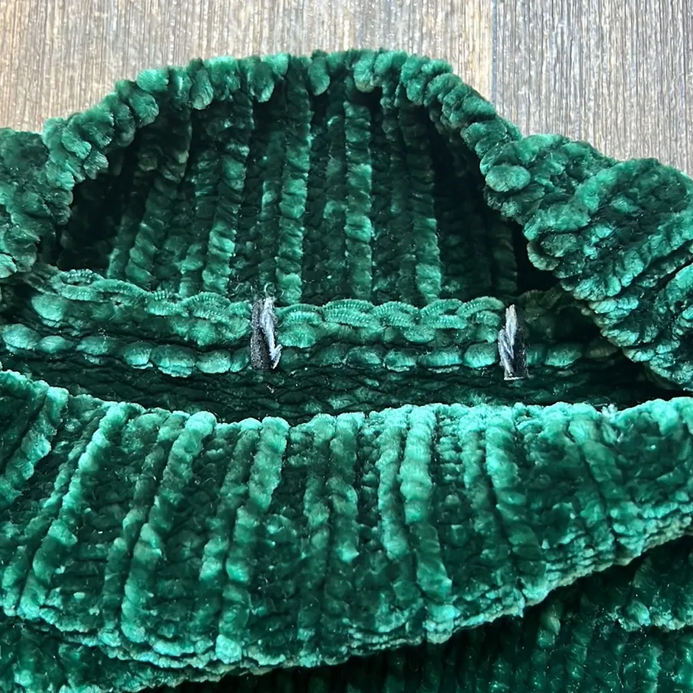 Emerald Green Sweater - Image 4