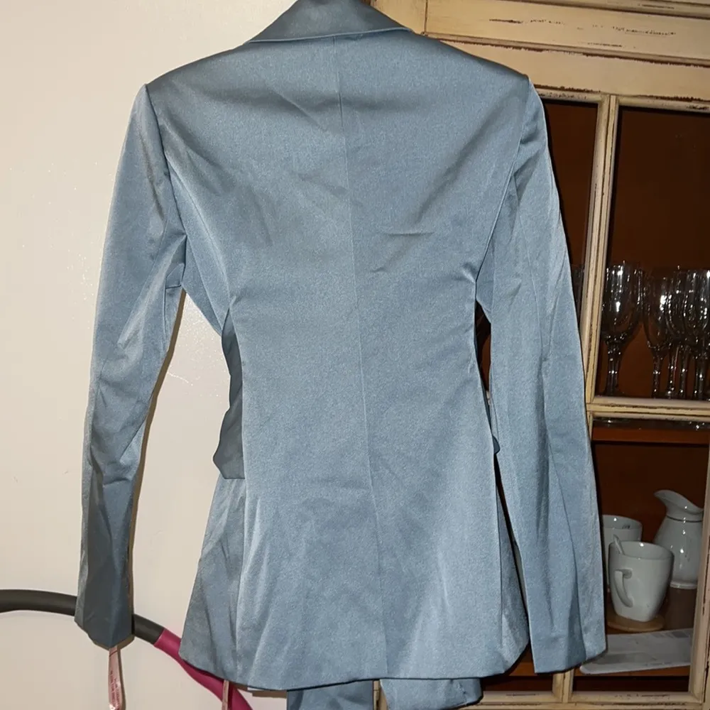 New Choosy light blue long sleeve Blazer. Size 6 - Image 4
