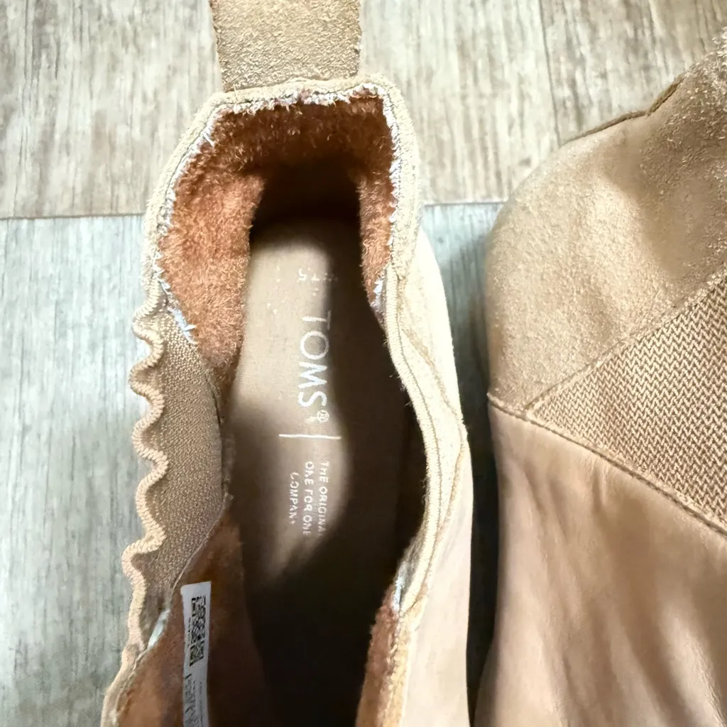 Toms Light Tan Ankle Booties - Image 5