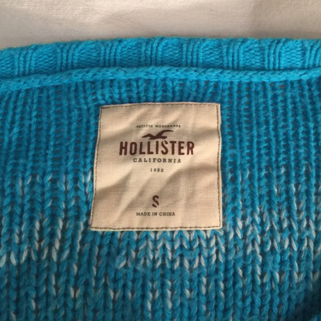 Hollister VINTAGE Ombré Blue Crewneck Sweater - Image 6