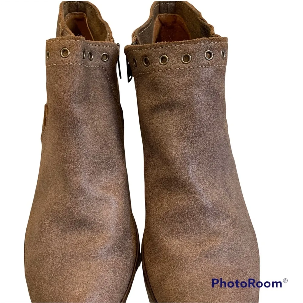 Minnetonka Brenna Boot in Vintage Brown - Image 6