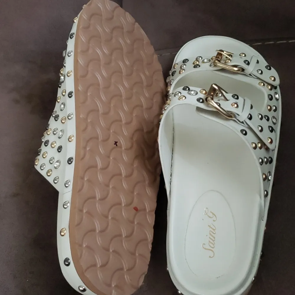 Emily Studded Double Buckle Sandal Gold Size 9.5 - Image 9