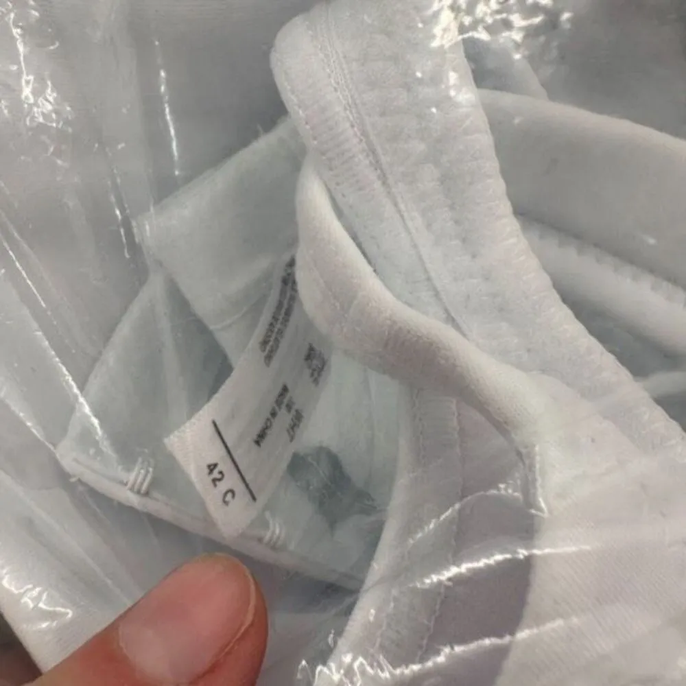 NWOT Leading Lady Brigette Seamless Underwire T - Image 6