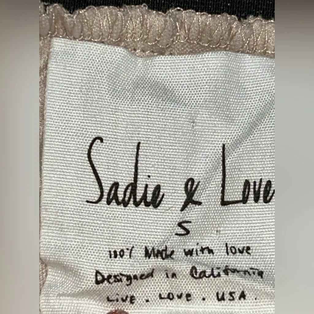 Woman’s Sadie & Love Blush Pink Pearl Tulle Midi Skirt – Size Small Black - Image 7