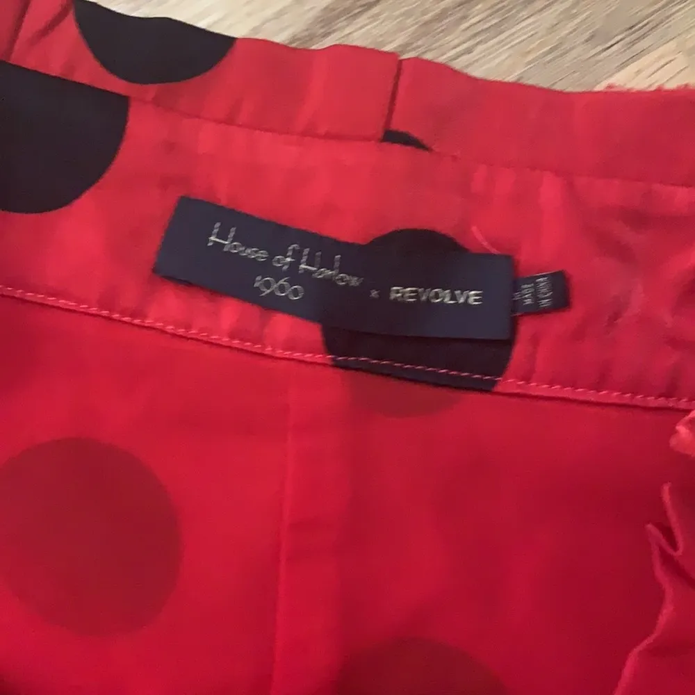 House of Harlow x Revolve red poka dot satin shorts Size M - Image 7