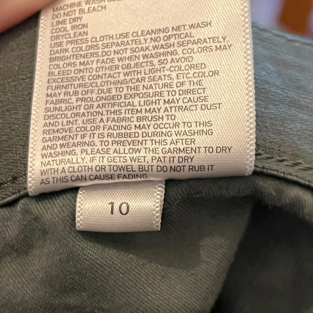 UNIQLO Women's Dark Gray Skinny Jeans Size L - Image 4