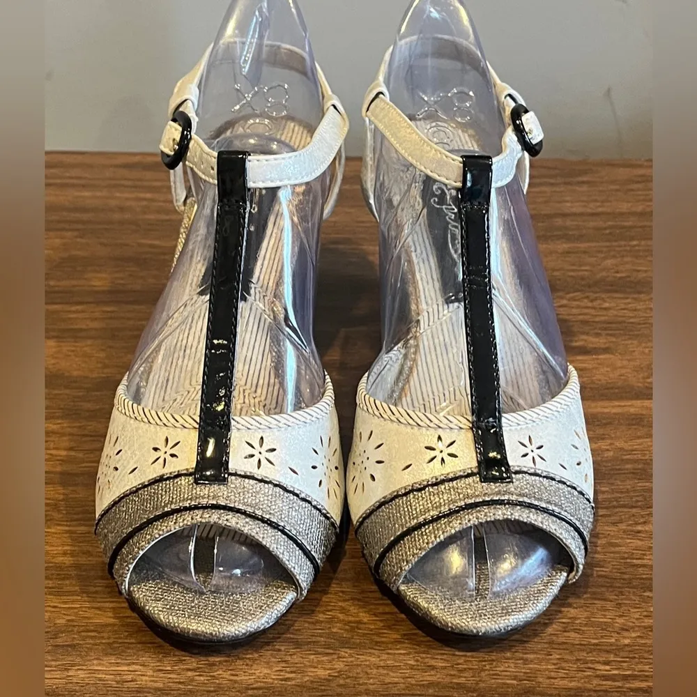 Prima ‘Zephyr’ White and Silver T - Image 3