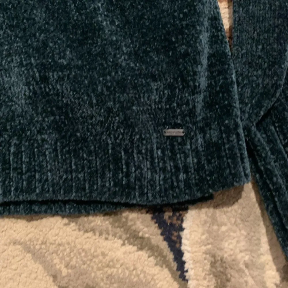 Hollister emerald v neck fuzzy sweater s - Image 2