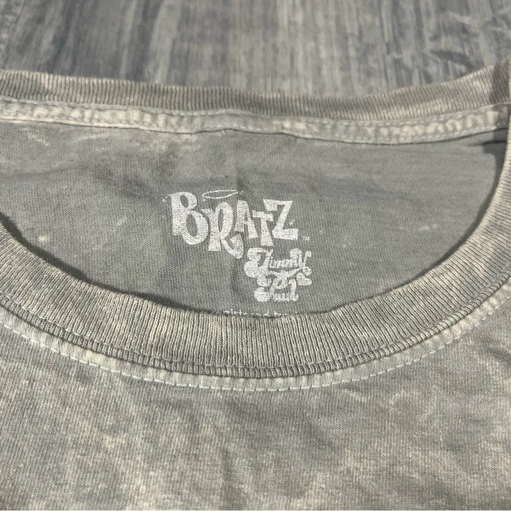 Bratz Graphic Gray T - Image 2