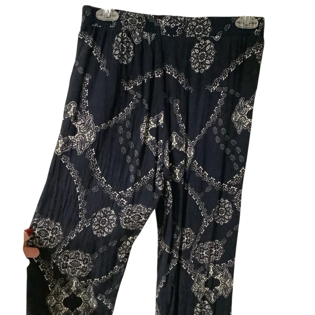 Elegant Black Patterned Wide Leg Pants - Image 5