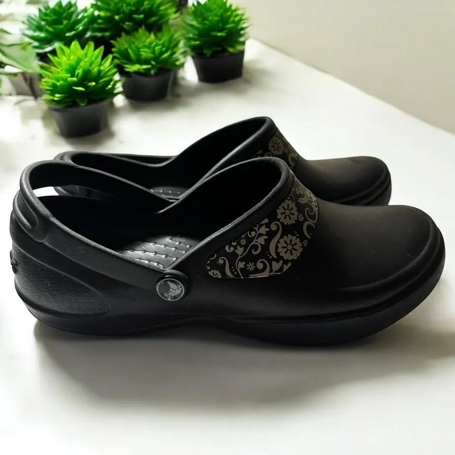 Crocs Crocs Mercy Black‎ and Silver Size 7 Work Clog - Image 2