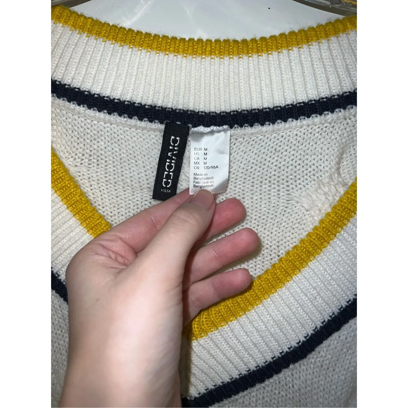 Women’s Cable Knit Twist V Neck Sweater Varsity Cream/blue/yellow M - Image 5