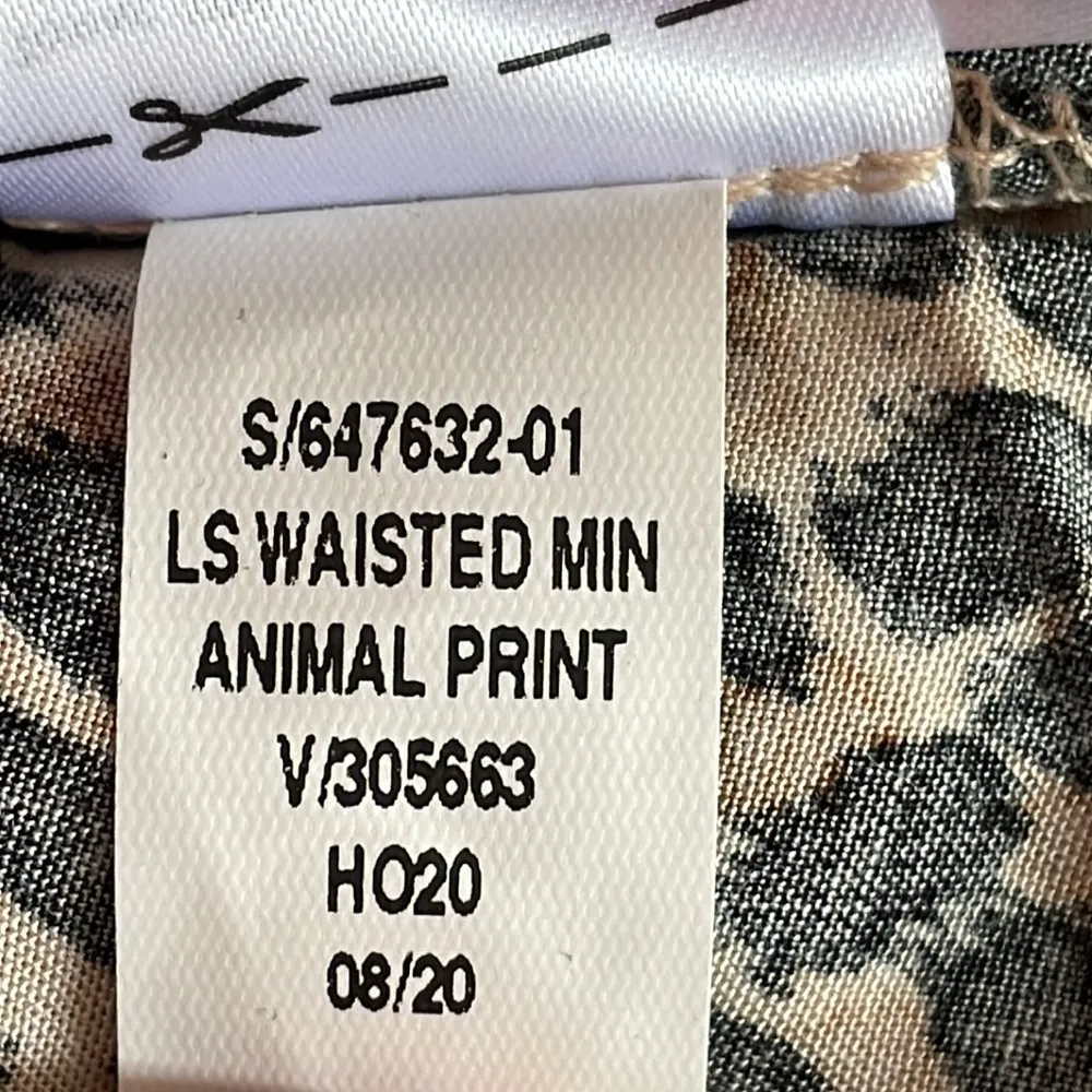 Old Navy Animal Print Dress - Image 8