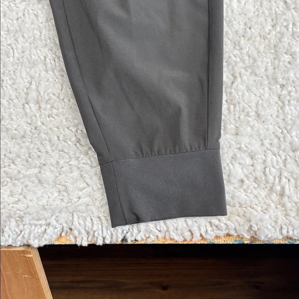 Athleta Women's Gray Jogger Pants, Zippered Pockets, Size 8 - Image 3