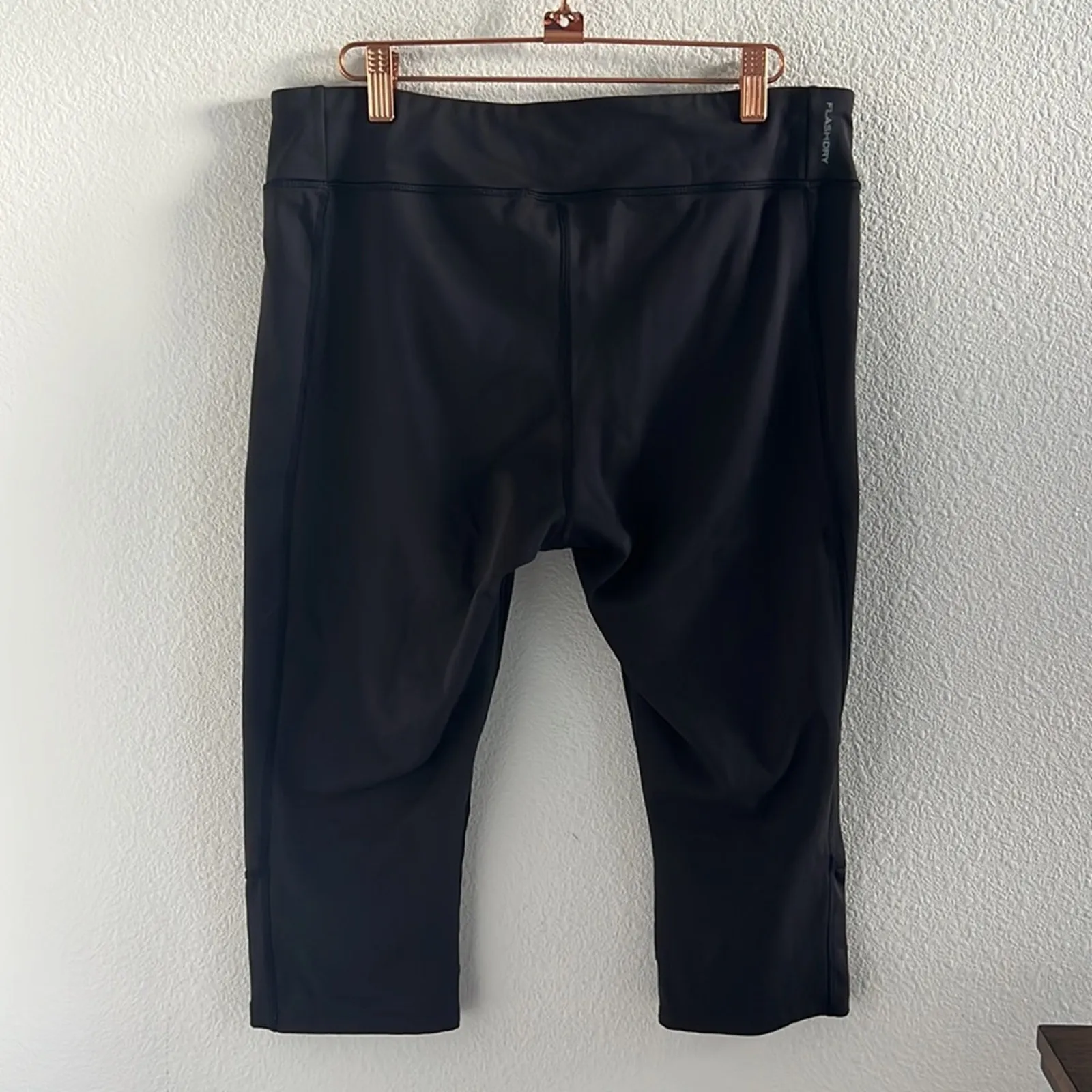 The North Face Black Flash Dry 3/4 Pants Hiking Outdoor Exercise Athletic Pants - Image 2