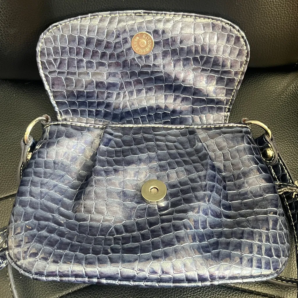 Kathy Van Zeeland Blue Croc Embossed Crossbody Bag - Image 5