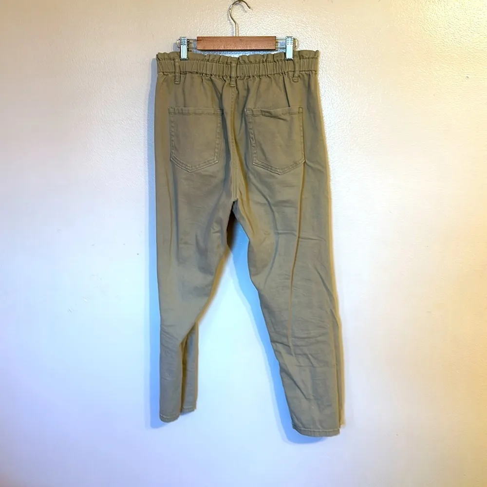 Green Pants - Image 2