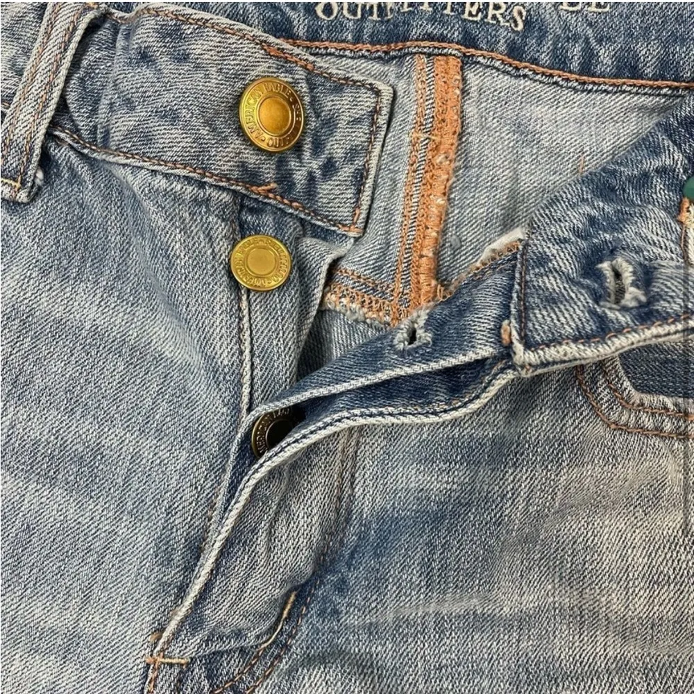 American Eagle Tomgirl Ripped Distressed Jeans - Image 2