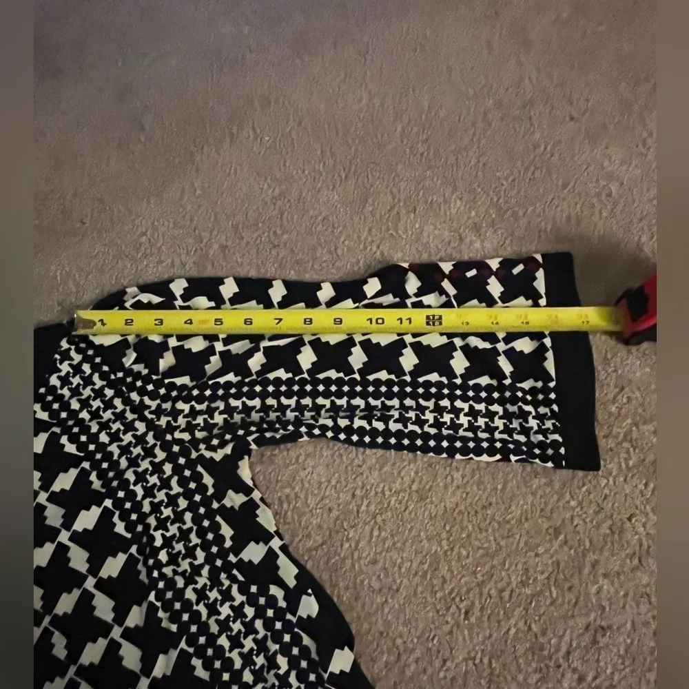 Laundry by Design Women’s Geometric Wearable Art Long Sleeve Stretch Dress Small - Image 2