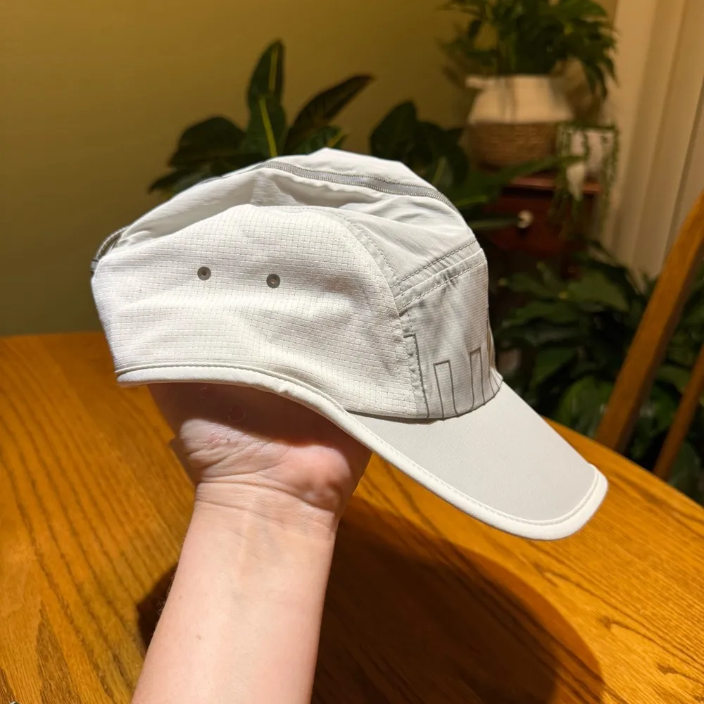 Lululemon Drawcord Hiking Cap Size S/M NWT - Image 2