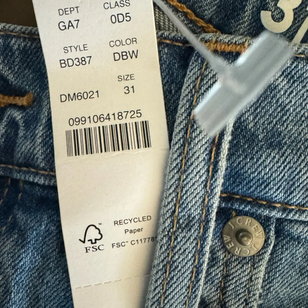 NWT J. Crew Women’s Slim Boyfriend Jeans Sz 31 Straight Leg Light Wash Denim - Image 16