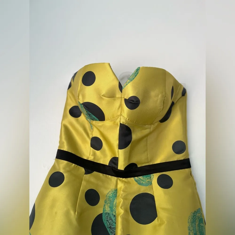 Strapless jumper with mesh on the back
Brand new
Size small - Image 4