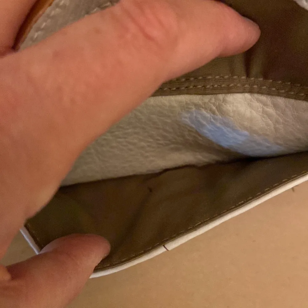 Leather Cream & Brown Wristlet - Image 7