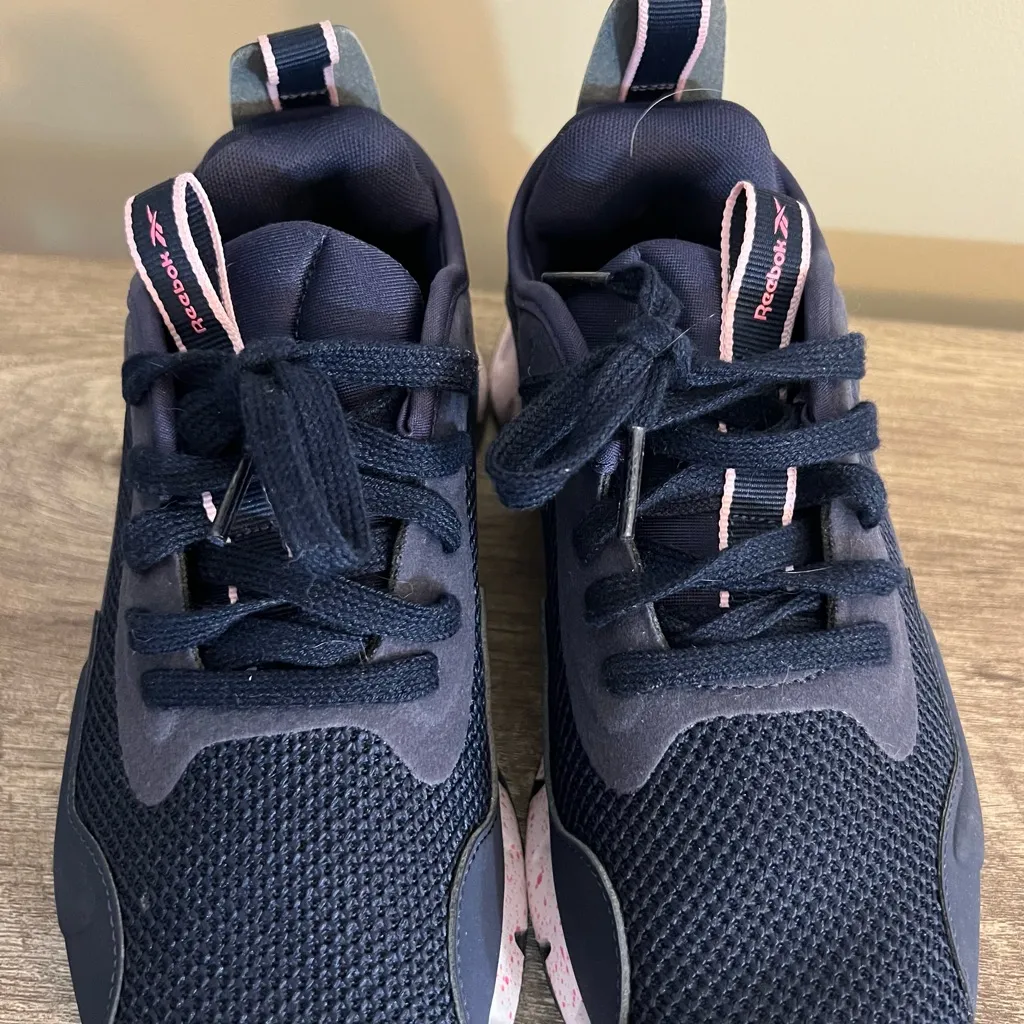 Reebok Sneakers Women’s Size 6.5 Navy Blue Pink Ortholite Footbed - Image 5