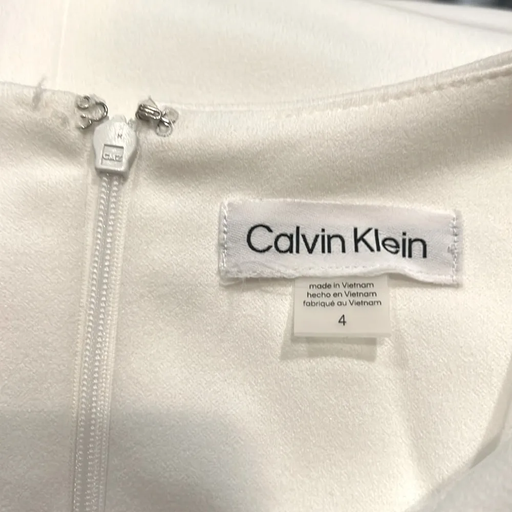 Calvin Klein WHITE Zippered 3/4 Sleeve V-Neck Midi Sheath Dress, Size 4 NWT $134 - Image 3