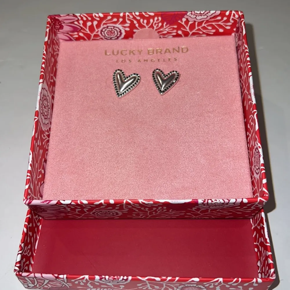 LUCKY BRAND HEART EARRINGS - Image 3