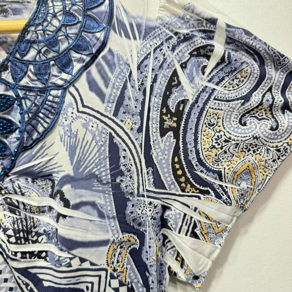 World Unity Top Blue and Ivory Paisley Blue Cutout Lace & Sequins Medallion M Size M - Image 5