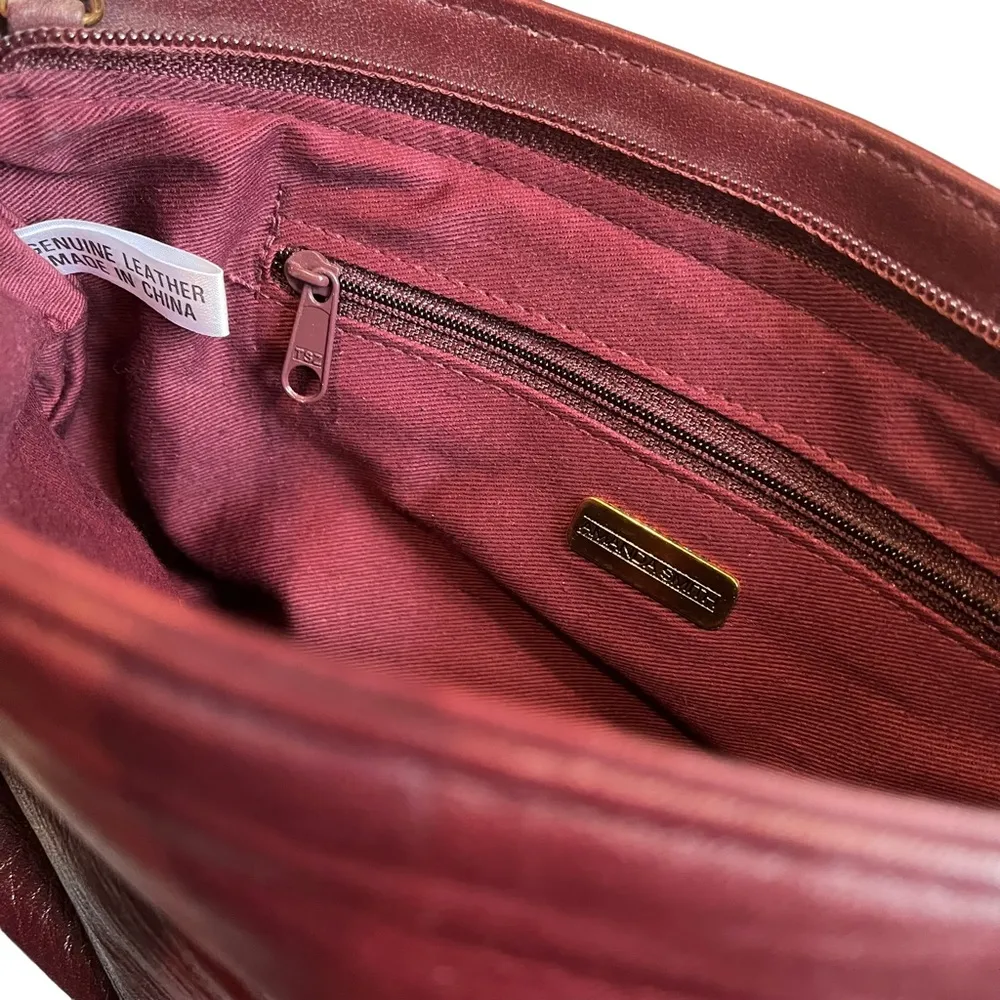 Amanda Smith Leather Convertible/Clutch Shoulder Bag - Image 9